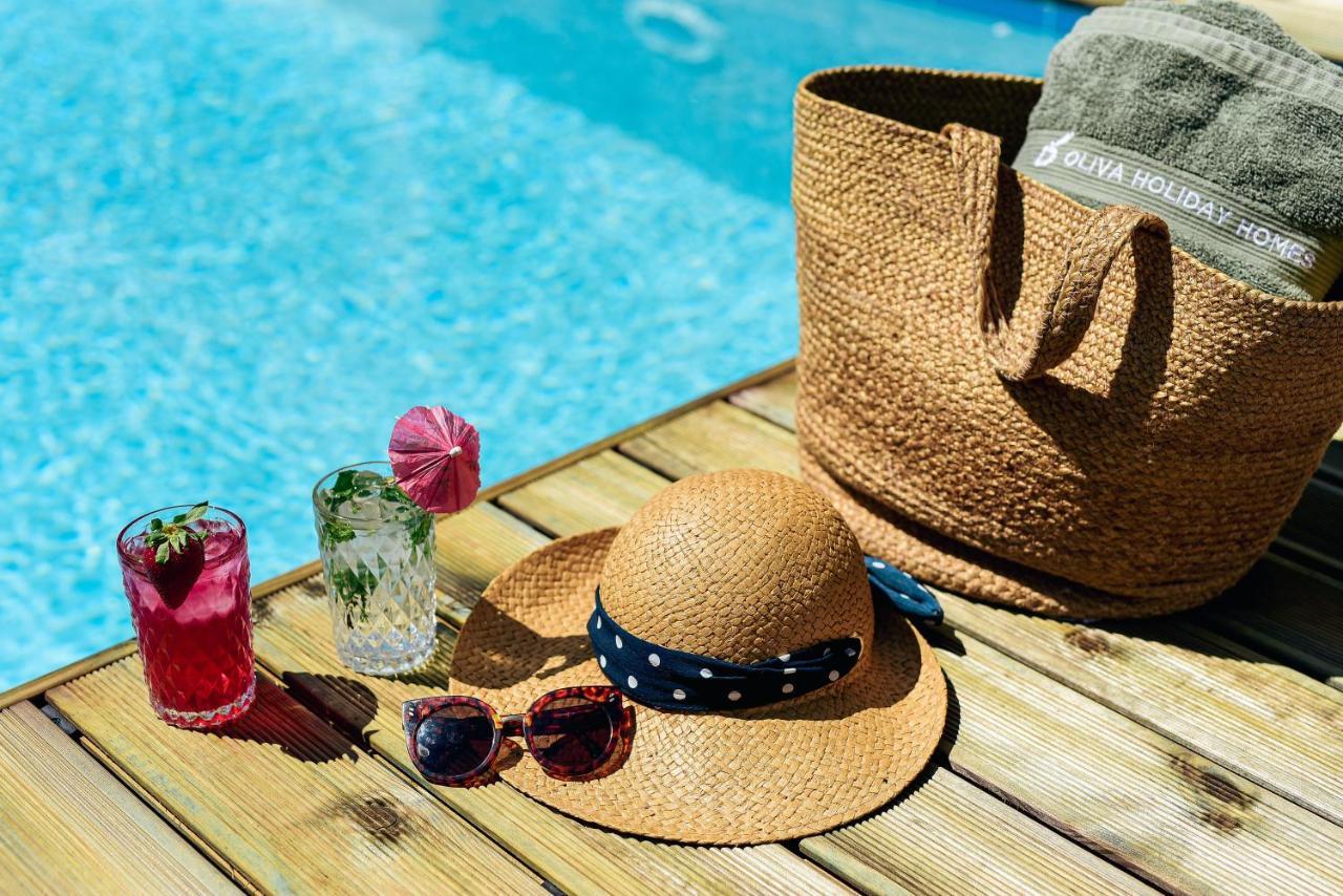 Oliva Holiday Homes Dhiyeliotika ภายนอก รูปภาพ